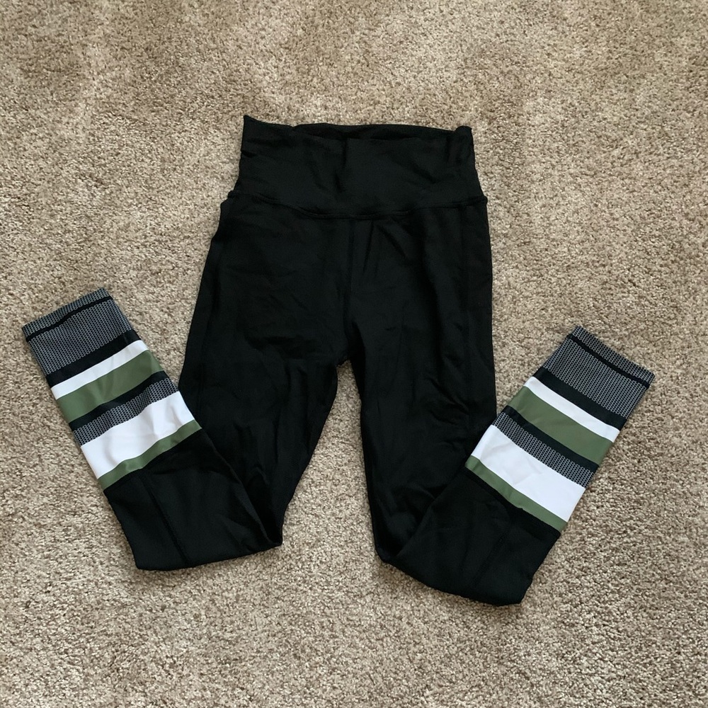 Sarah’s day x white fox leggings